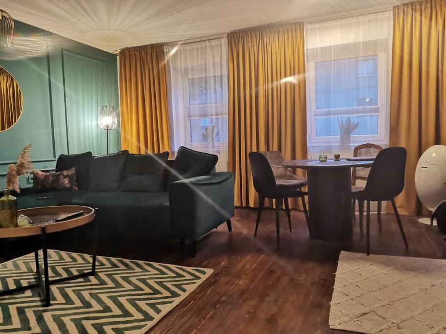 Apartamenty Motyl بيتوم المظهر الخارجي الصورة